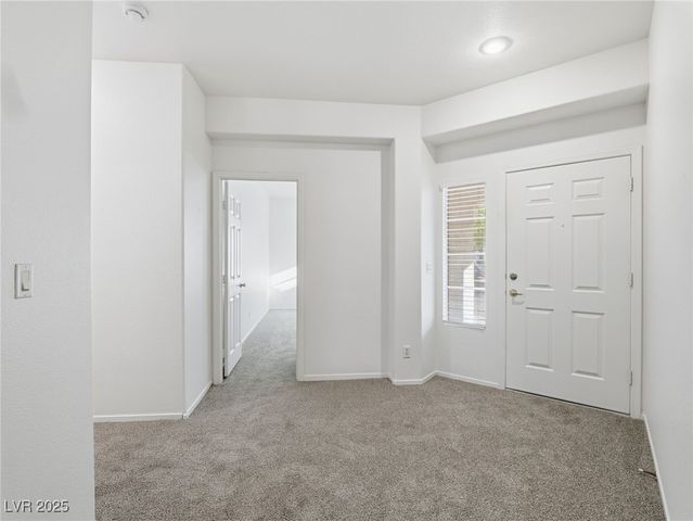 901 Royal Birch Lane, Las Vegas, NV 89144