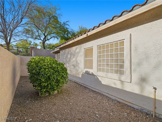 901 Royal Birch Lane, Las Vegas, NV 89144