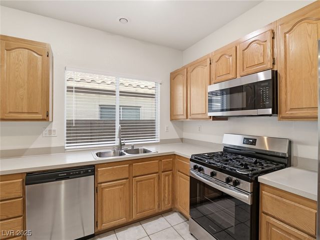 901 Royal Birch Lane, Las Vegas, NV 89144