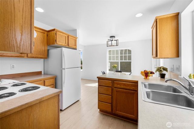 2209 24th Street, Anacortes, WA 98221