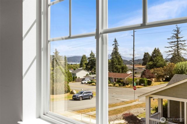 2209 24th Street, Anacortes, WA 98221