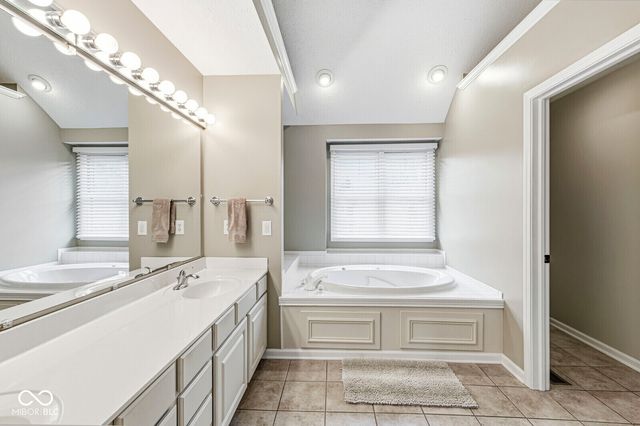 19136 Potters Bridge Road, Noblesville, IN 46060