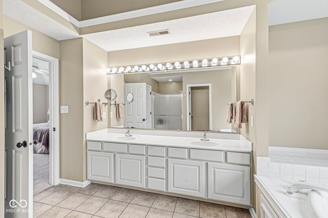 19136 Potters Bridge Road, Noblesville, IN 46060