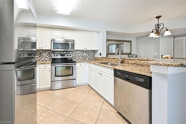 1265 Wildwood Lakes BLVD 3-103, Naples, FL 34104