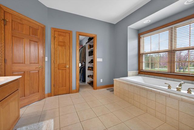 1578 Fox Hollow LANE, Cedarburg, WI 53012