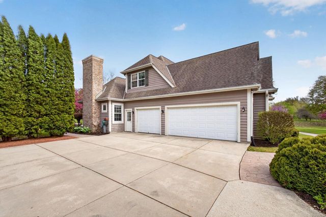 1578 Fox Hollow LANE, Cedarburg, WI 53012