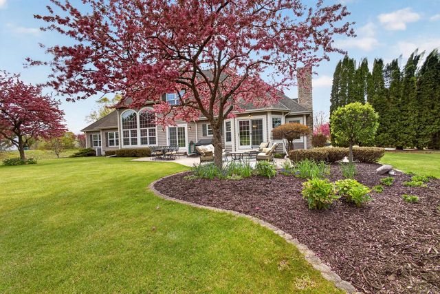 1578 Fox Hollow LANE, Cedarburg, WI 53012