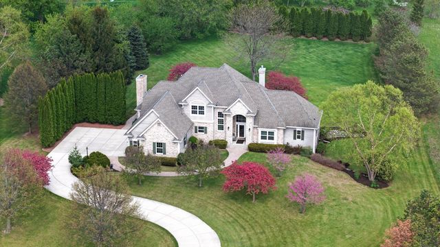 1578 Fox Hollow LANE, Cedarburg, WI 53012