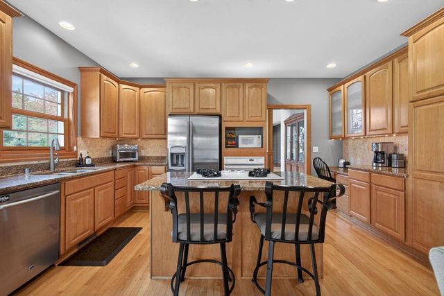 1578 Fox Hollow LANE, Cedarburg, WI 53012