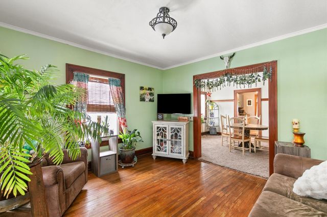 3816 3rd Street, Des Moines, IA 50313