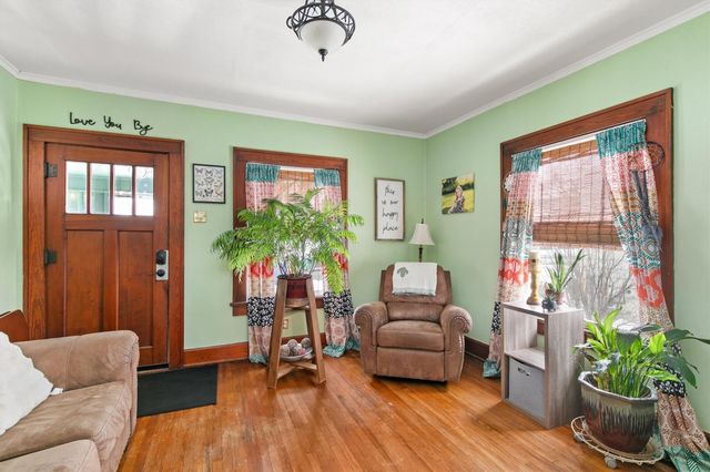 3816 3rd Street, Des Moines, IA 50313