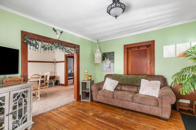 3816 3rd Street, Des Moines, IA 50313