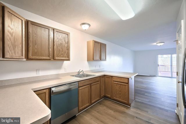 7220 SENECA RIDGE DR, York, PA 17403