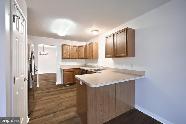 7220 SENECA RIDGE DR, York, PA 17403