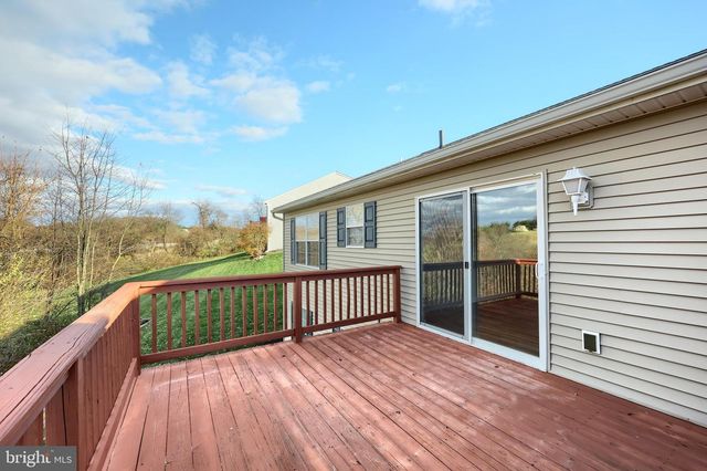 7220 SENECA RIDGE DR, York, PA 17403