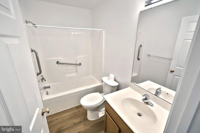 7220 SENECA RIDGE DR, York, PA 17403