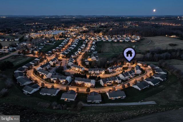 7220 SENECA RIDGE DR, York, PA 17403