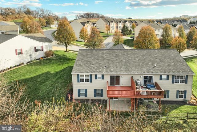 7220 SENECA RIDGE DR, York, PA 17403