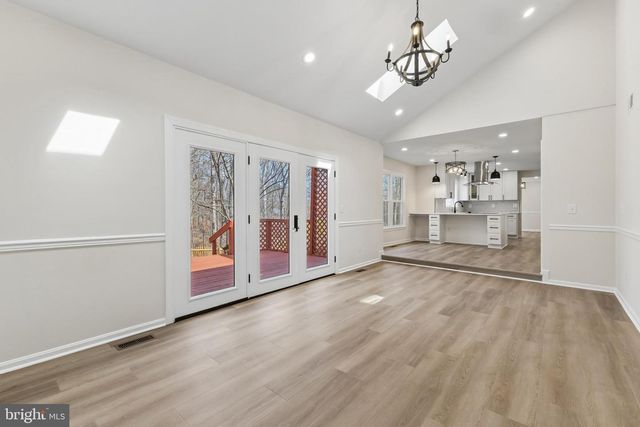 8 LAWHORN RD, Stafford, VA 22554