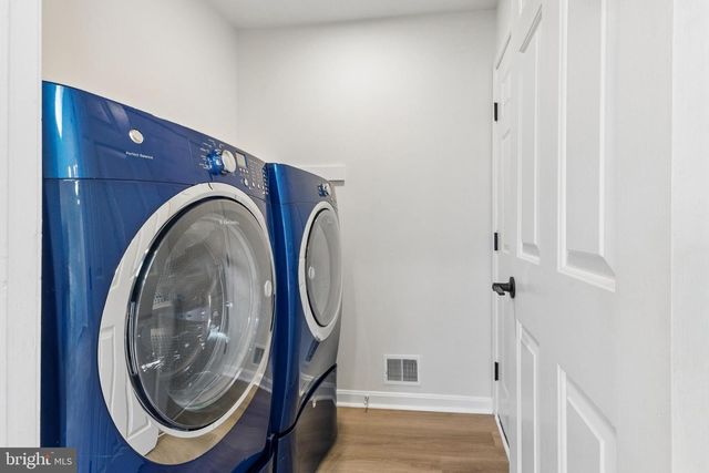 8 LAWHORN RD, Stafford, VA 22554