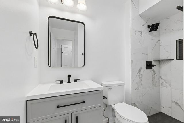 8 LAWHORN RD, Stafford, VA 22554