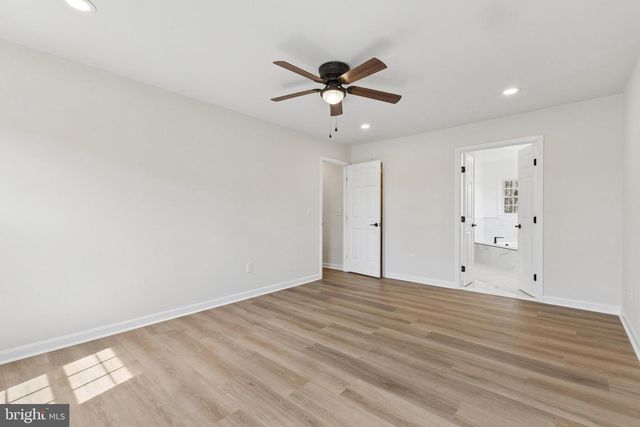 8 LAWHORN RD, Stafford, VA 22554