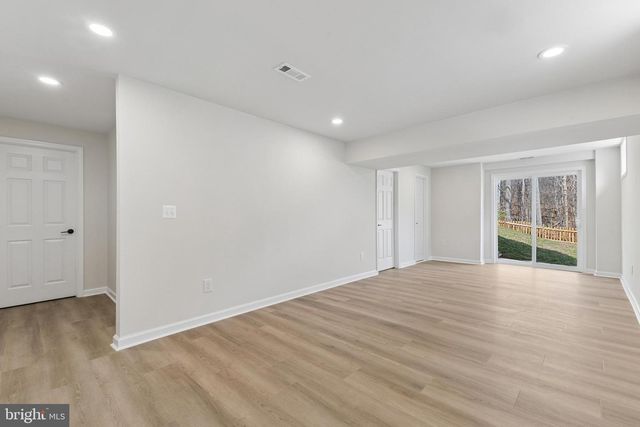 8 LAWHORN RD, Stafford, VA 22554