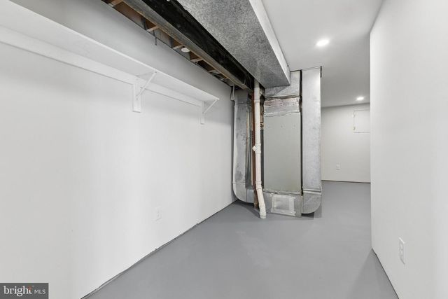 8 LAWHORN RD, Stafford, VA 22554