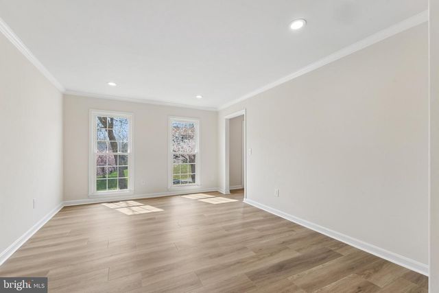 8 LAWHORN RD, Stafford, VA 22554