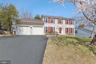 8 LAWHORN RD, Stafford, VA 22554