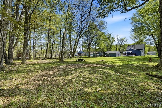 6618 Versailles Road, Hamburg, NY 14085