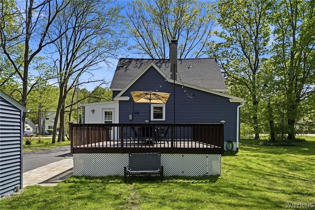 6618 Versailles Road, Hamburg, NY 14085