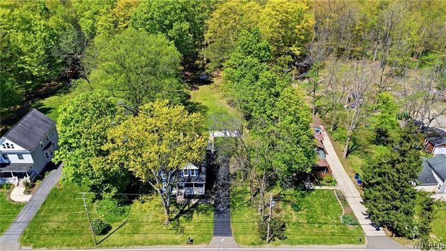 6618 Versailles Road, Hamburg, NY 14085