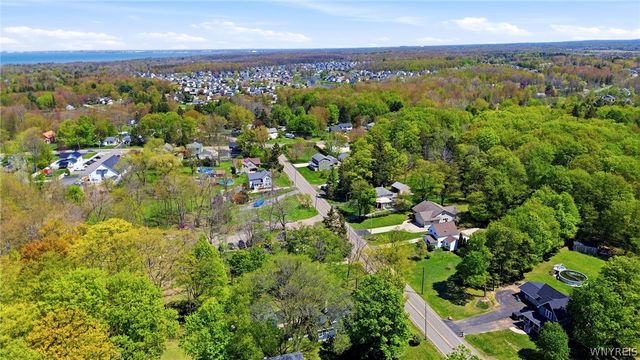 6618 Versailles Road, Hamburg, NY 14085