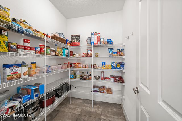 341 ASPEN LEAF Drive, Jacksonville, FL 32081