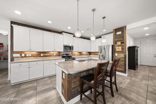 341 ASPEN LEAF Drive, Jacksonville, FL 32081