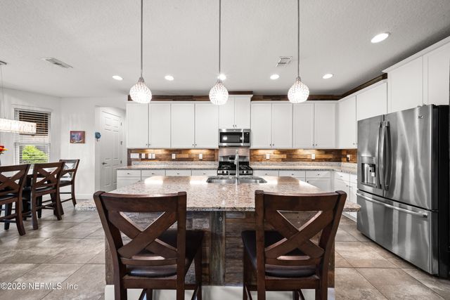 341 ASPEN LEAF Drive, Jacksonville, FL 32081