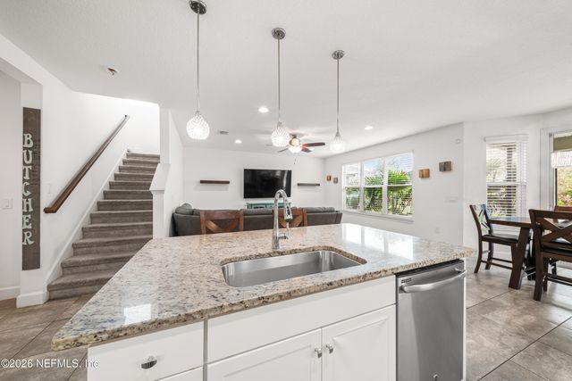 341 ASPEN LEAF Drive, Jacksonville, FL 32081