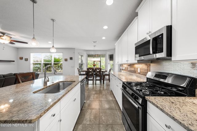 341 ASPEN LEAF Drive, Jacksonville, FL 32081