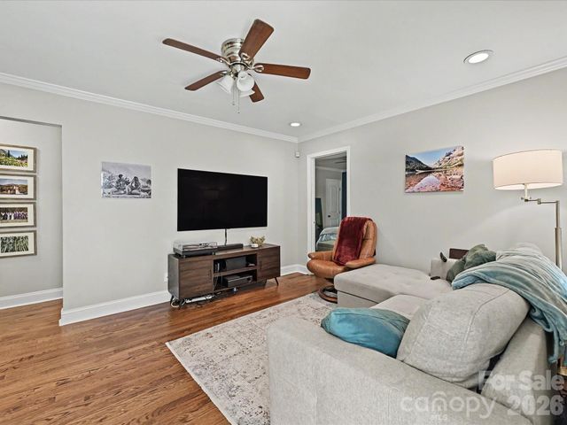 115 N Gardner Avenue, Charlotte, NC 28216