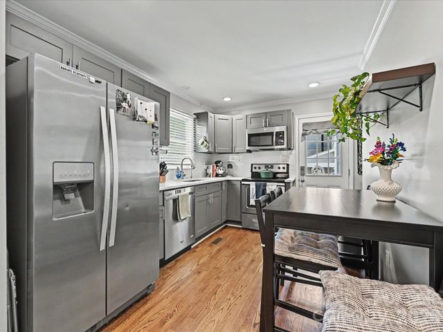 115 N Gardner Avenue, Charlotte, NC 28216