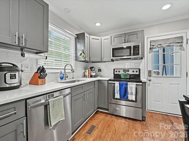 115 N Gardner Avenue, Charlotte, NC 28216
