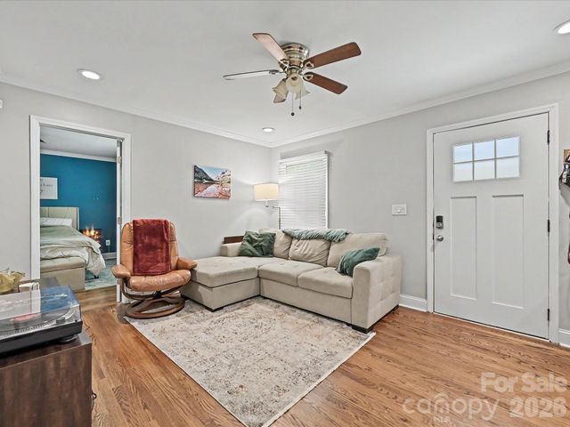 115 N Gardner Avenue, Charlotte, NC 28216