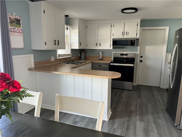 110 Marigold Drive, Warwick, RI 02889