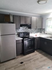 50 Angel Drive Apt D, Waterbury, CT 06708