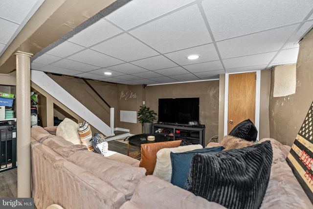 221 E MONTGOMERY AVE, Hatboro, PA 19040