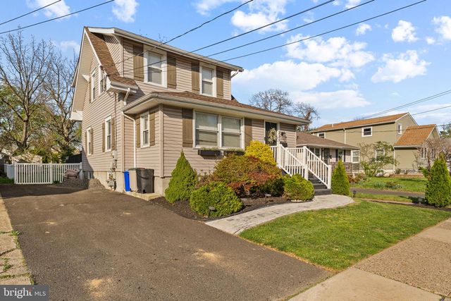 221 E MONTGOMERY AVE, Hatboro, PA 19040