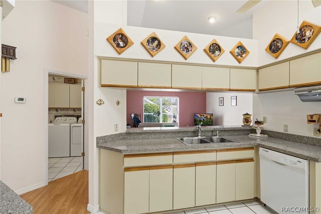 88 W Honey Palm Loop, Beverly Hills, FL 34465