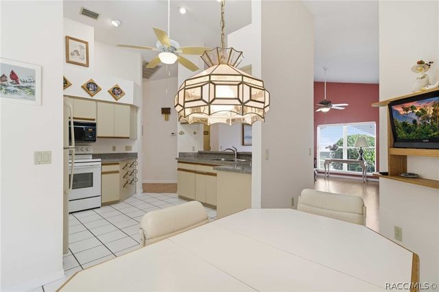 88 W Honey Palm Loop, Beverly Hills, FL 34465