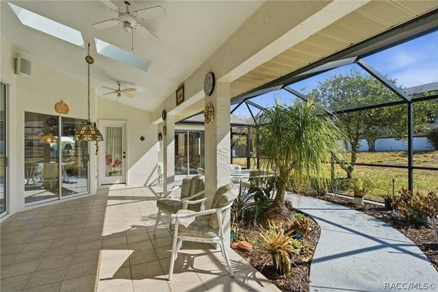 88 W Honey Palm Loop, Beverly Hills, FL 34465